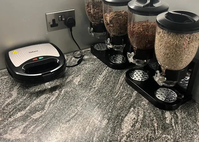 Lushpen - O2 Arena Apartment